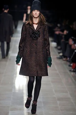 Look 10